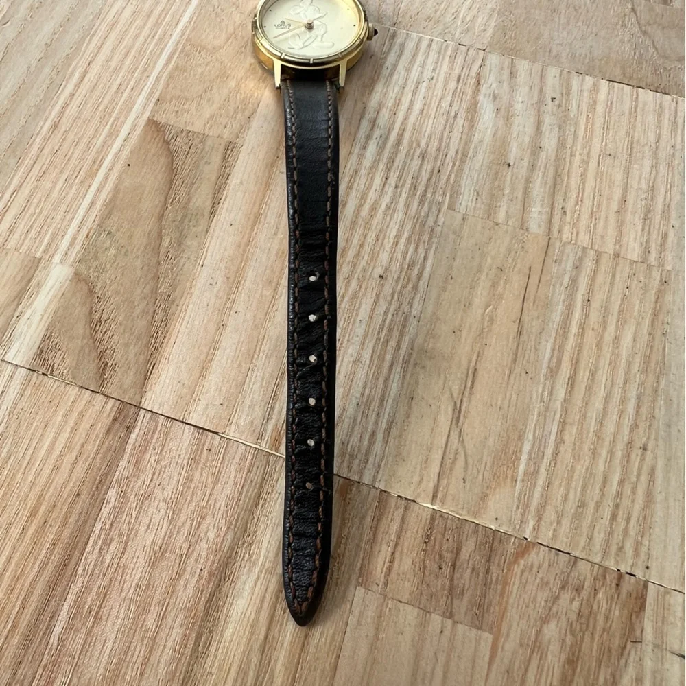 Lorus Disney Mickey Mouse gold tone dress watch NEW BATTERY